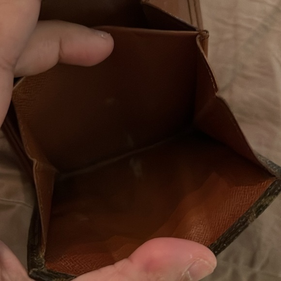 Louis Vuitton wallet- Make an offer - Picture 9 of 10